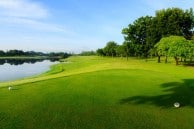 Uniland Golf & Resort